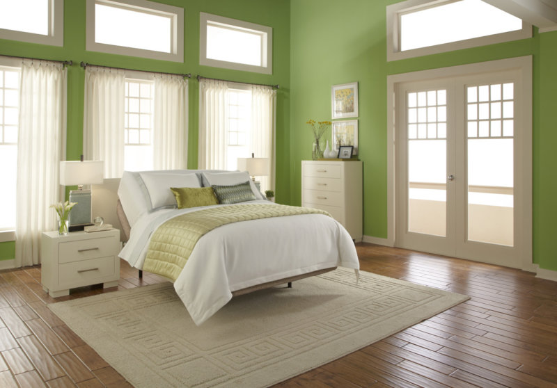 Зеленая спальня 63 фото дизайн интерьера с сочетанием темно-зеленых тонов значение цвета